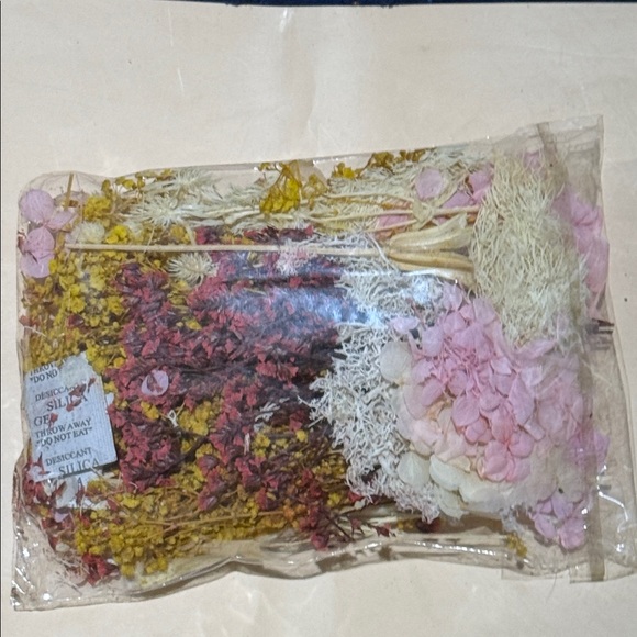 Mixed Dried Flower Bouquet - Pink, White, Yellow - Picture 4 of 4